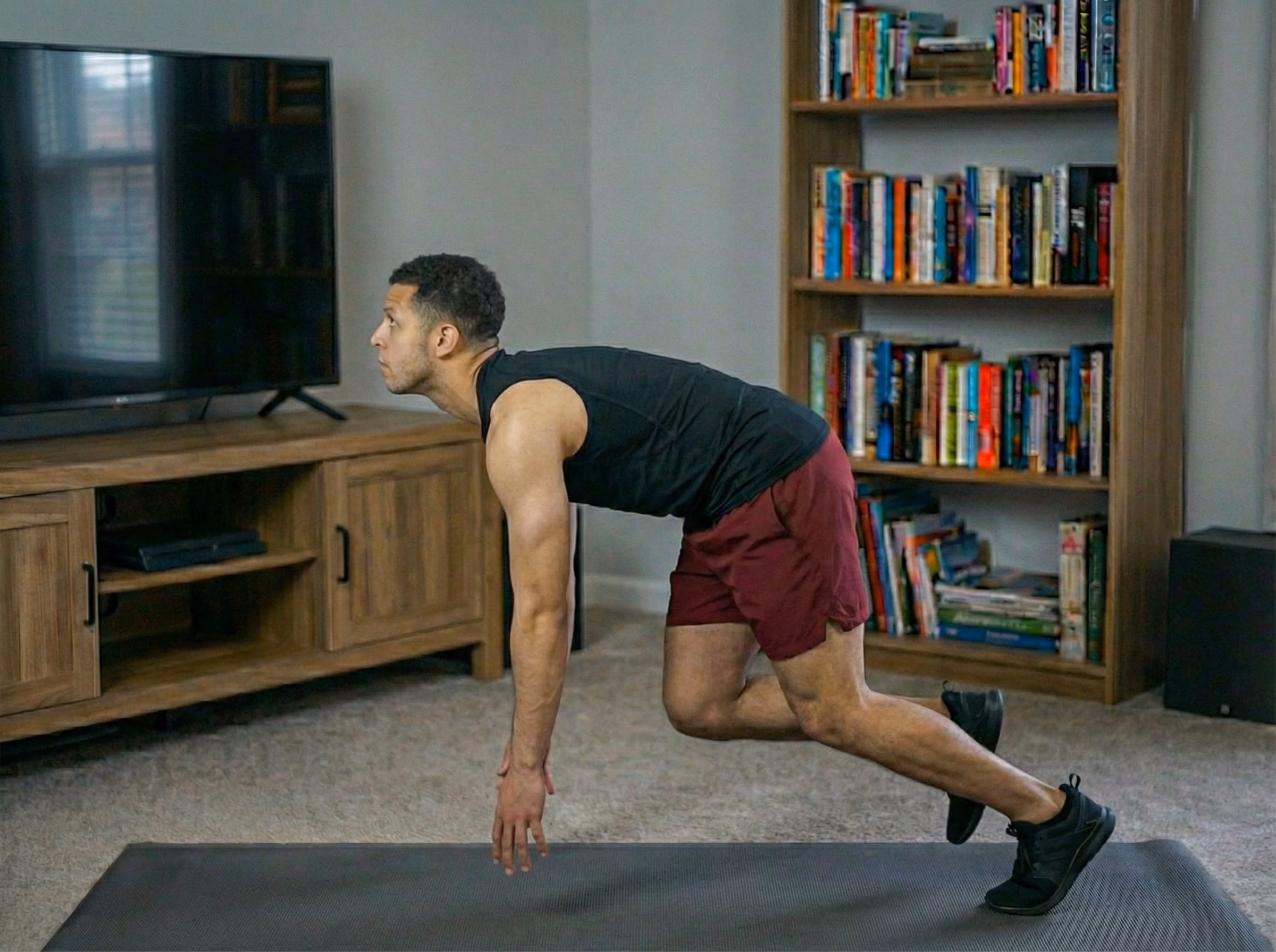 Mistake – Sagged hips and collapsed shoulders during mountain climbers