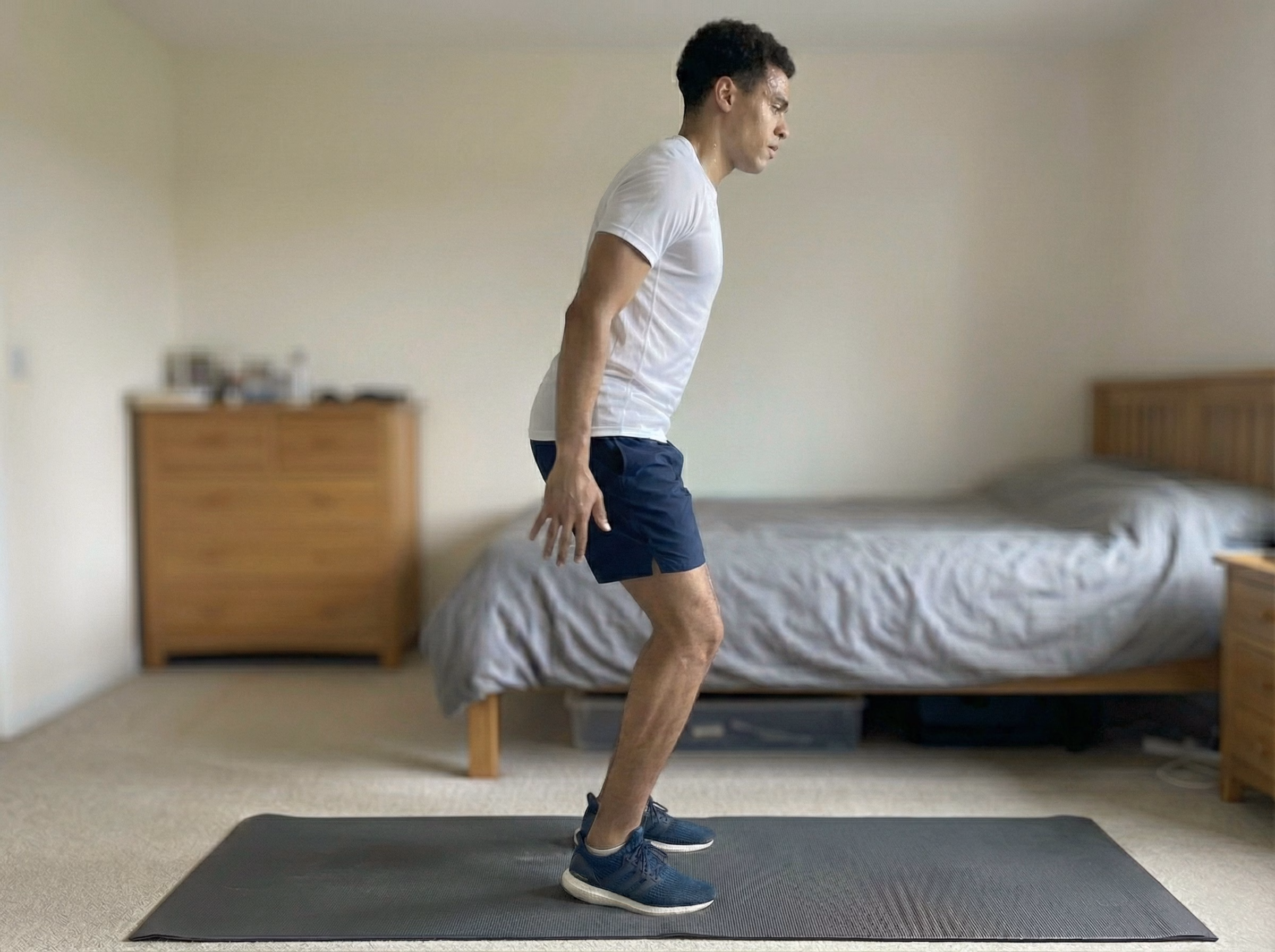 Mistake – Teen landing stiff-legged and stomping in a jump squat