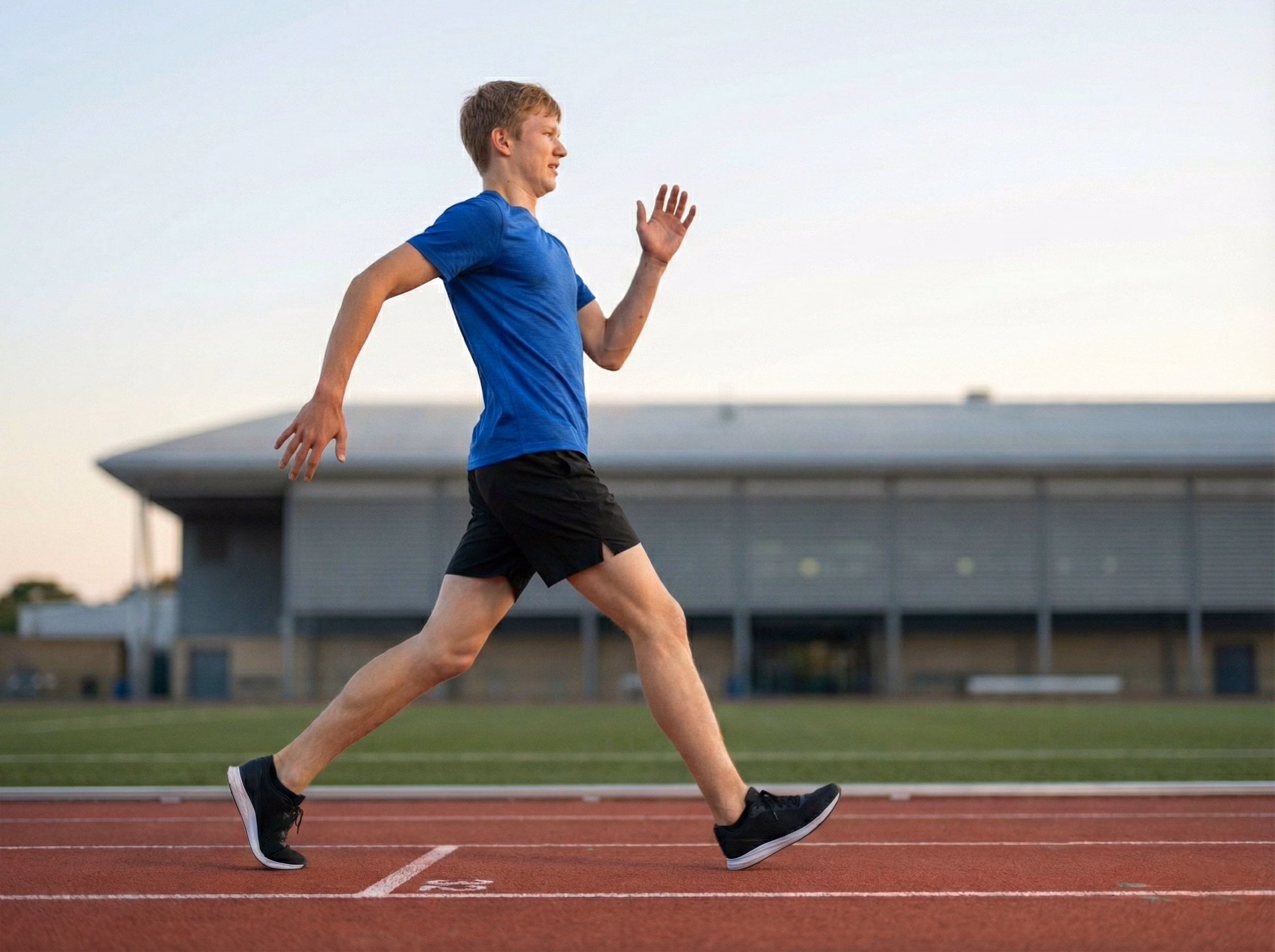 Mistake – Teen overstriding and heel striking while sprinting
