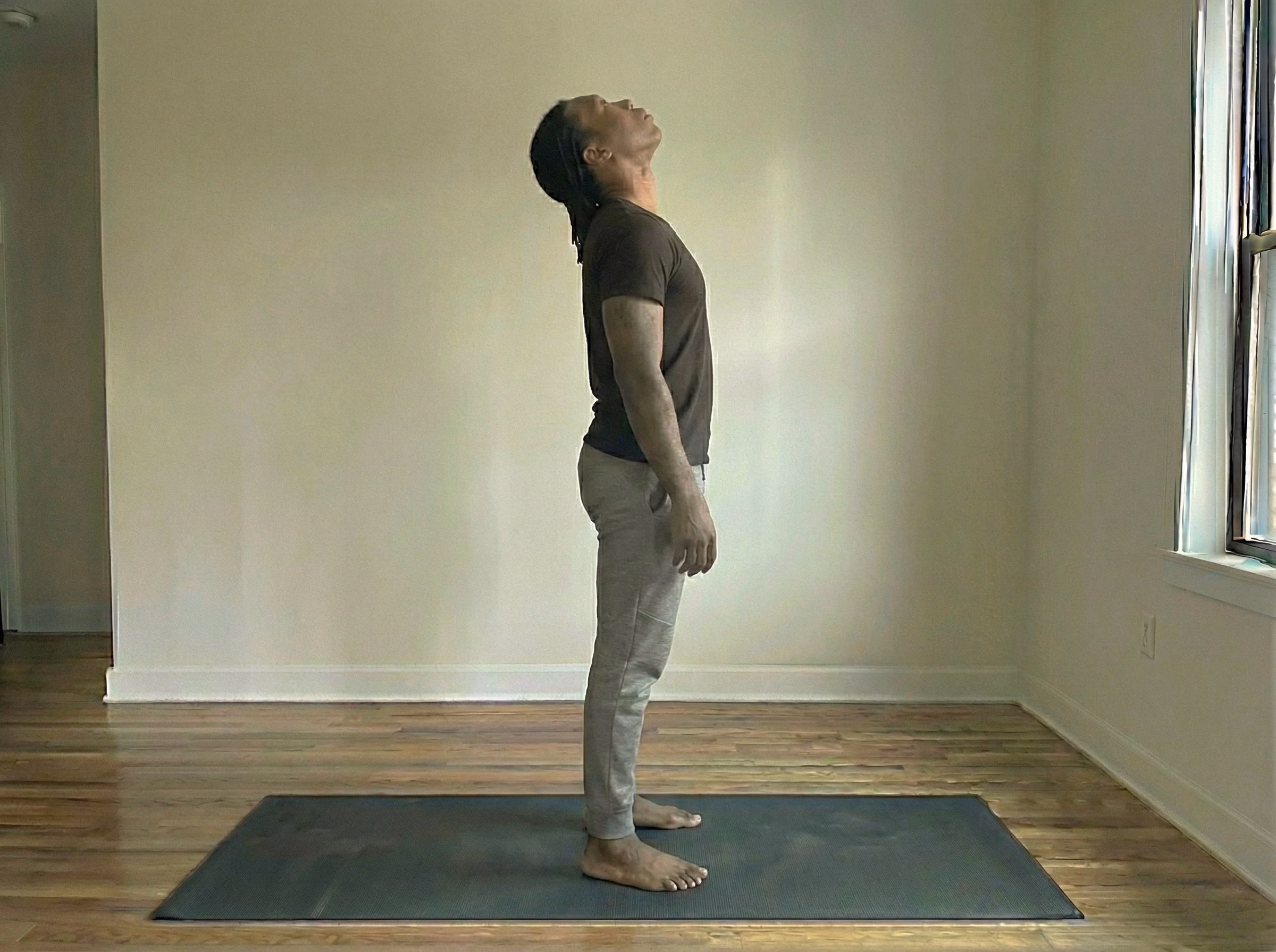 Mistake – Over-lifting chin / looking up