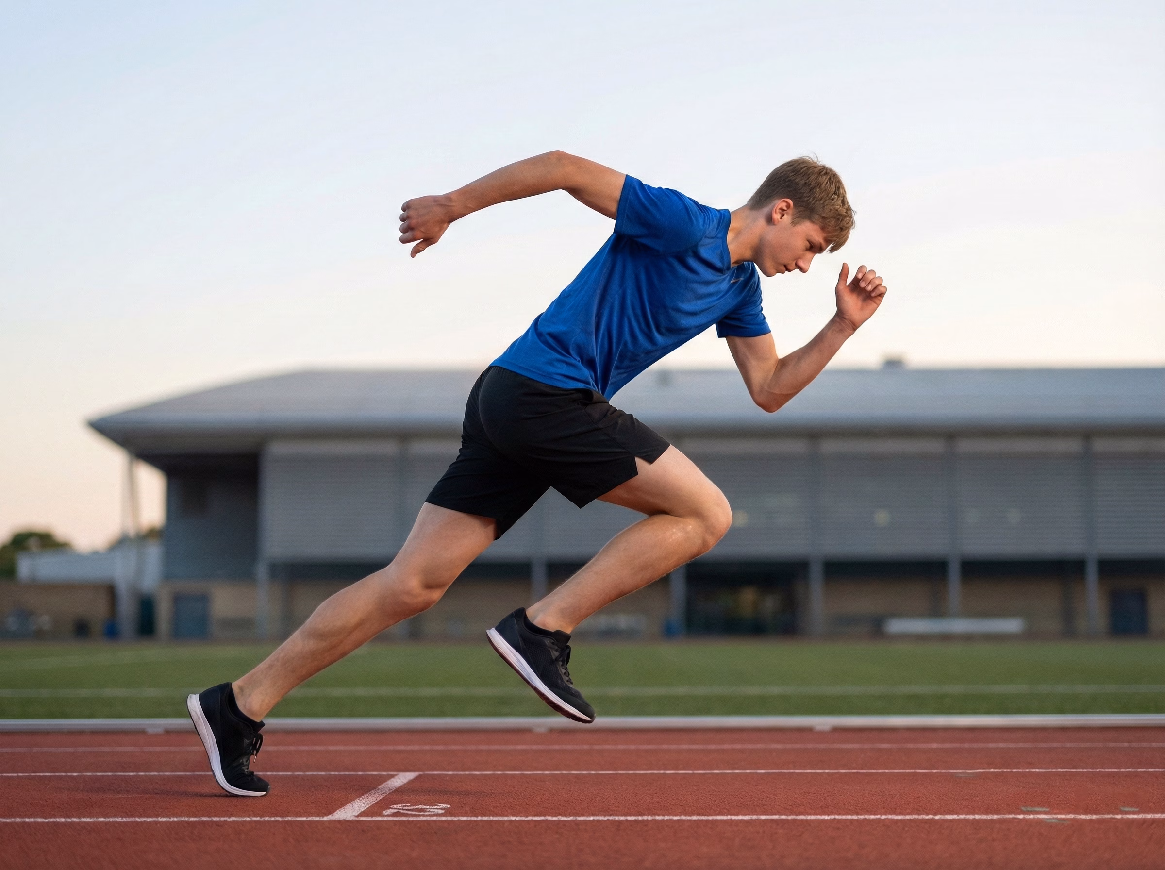 Step 1 – Teen accelerating hard into an all-out sprint
