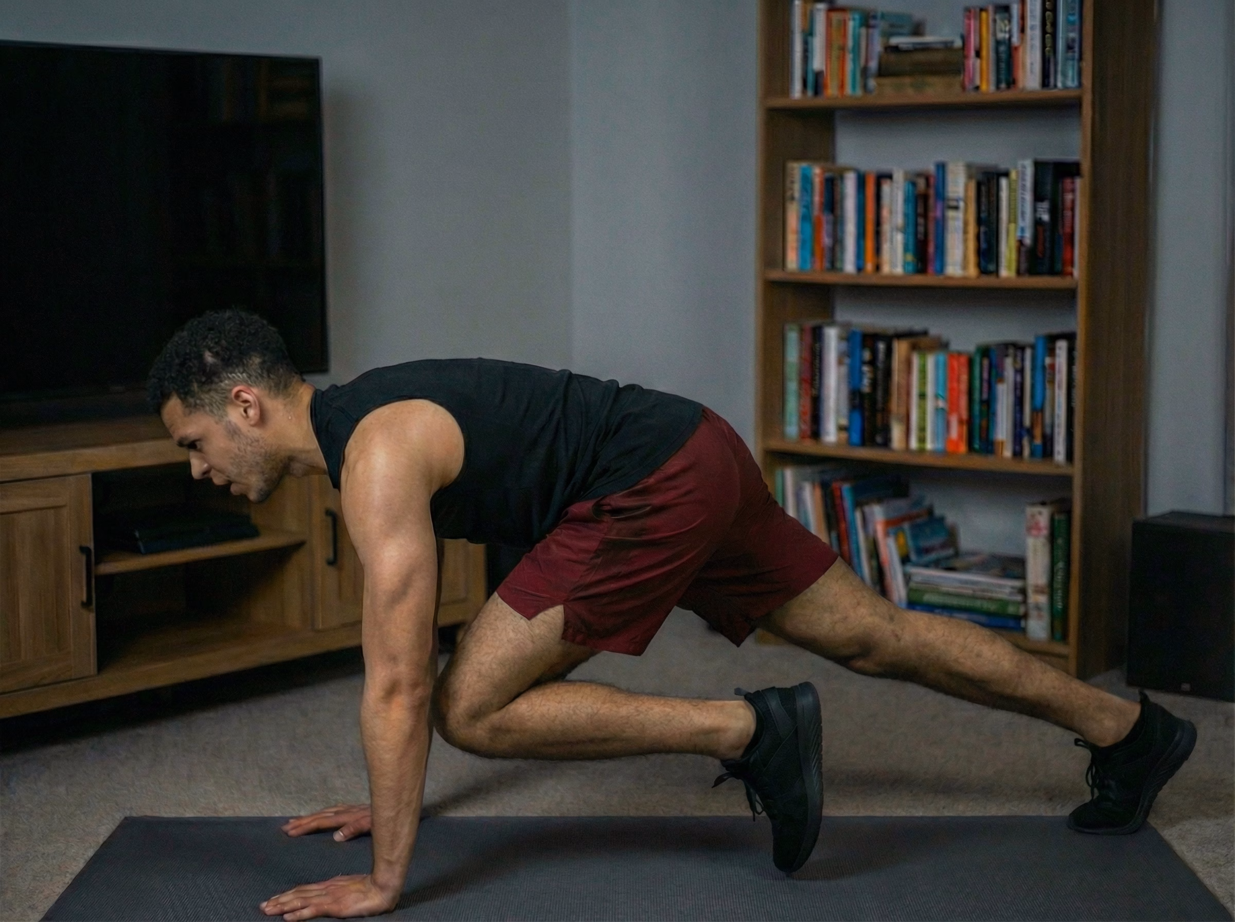 Advanced variation – cross-body mountain climbers