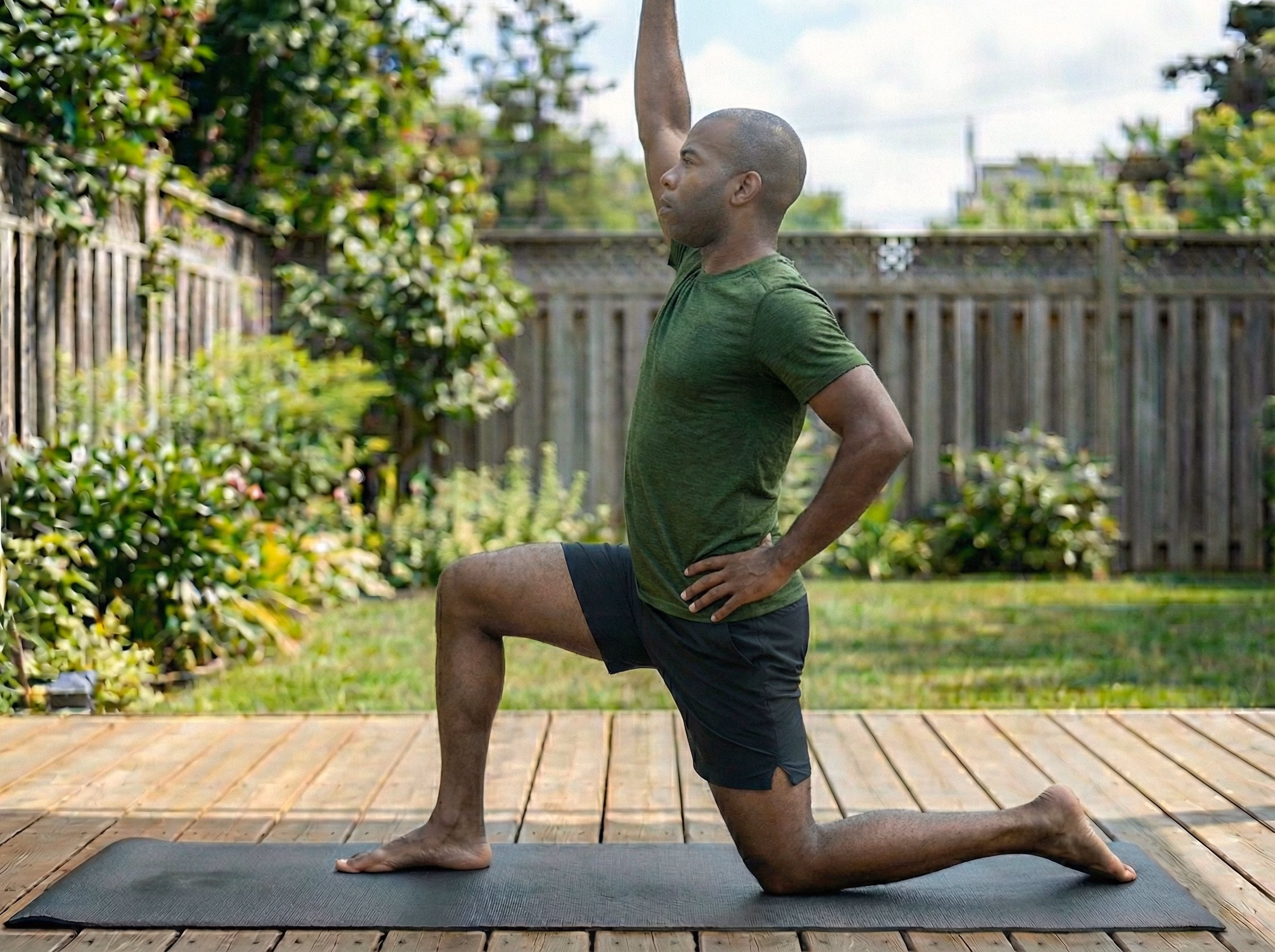 Half kneeling hip flexor stretch variation one